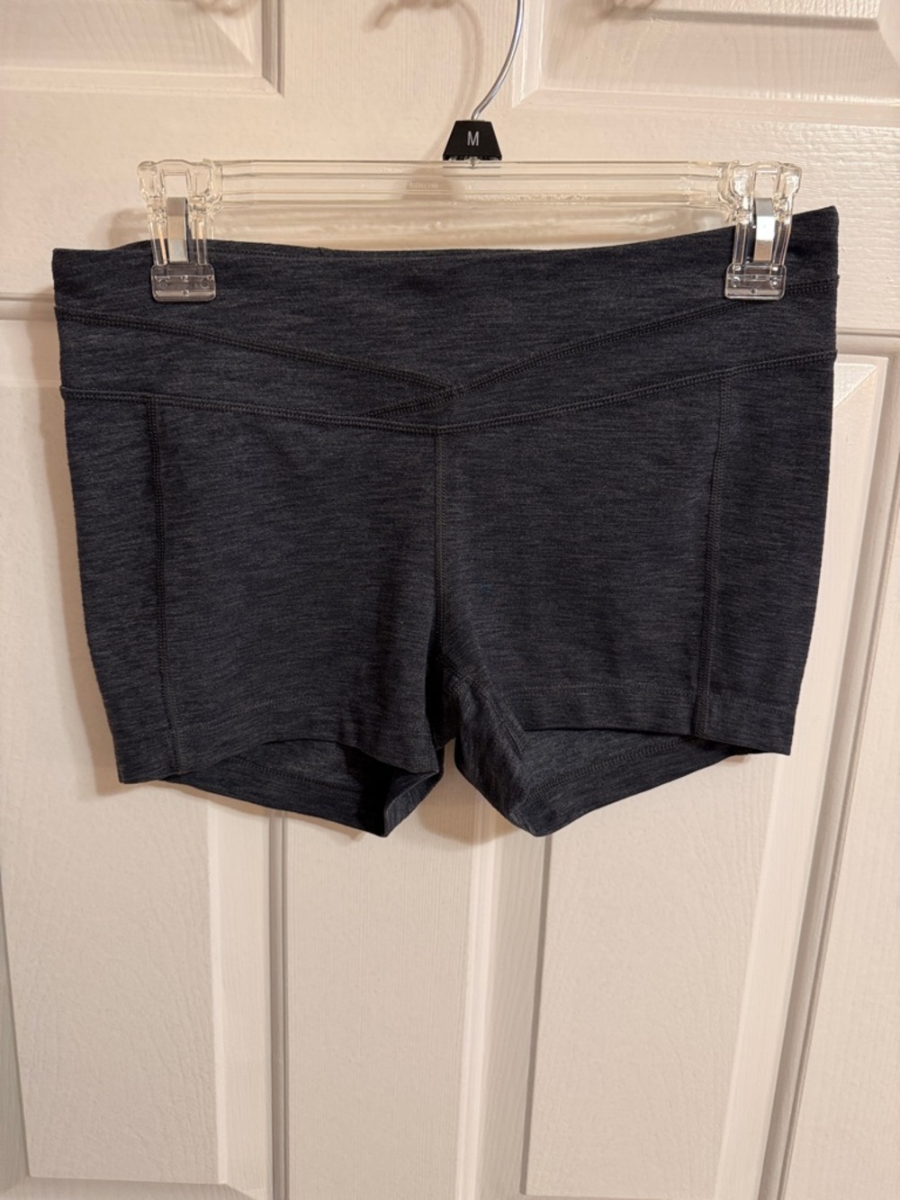 Lucy Gray Heathered Athletic Stretch Shorts Medium